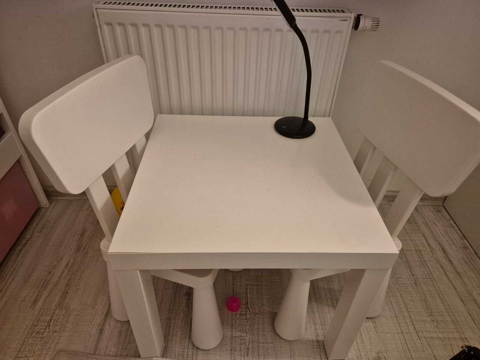 Stolik z krzesłami dziecięcy