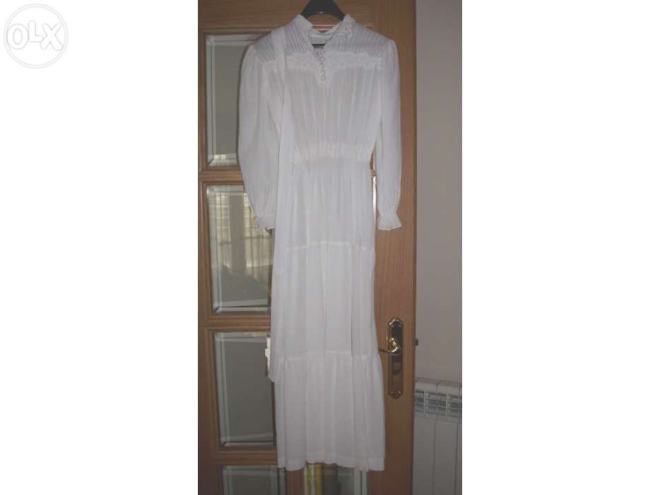 Vestido Branco - Feito à Mão