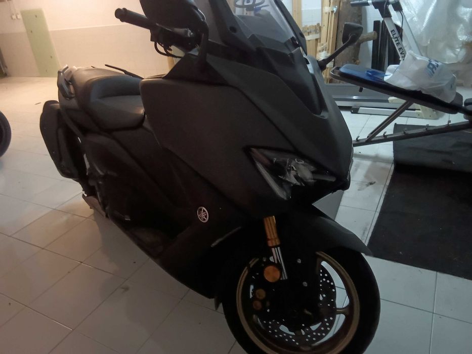 TMX 560 /2022.  10.000 mota de garagem poucos klms como nova