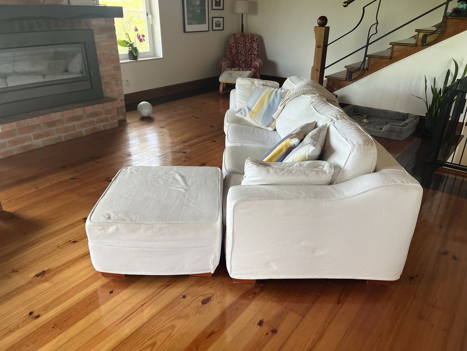 Sofa Chateaux d’Ax com puff