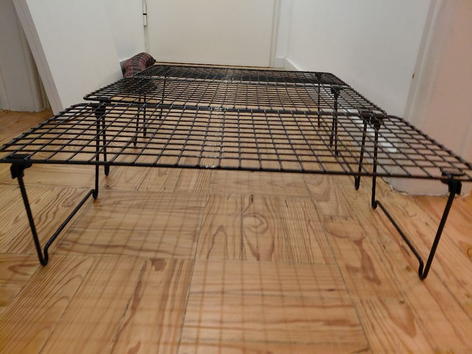 Sapateira em metal  Ikea