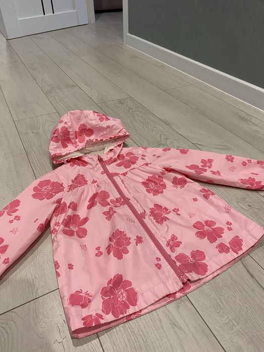 Вітровка, куртка доя дівчинки