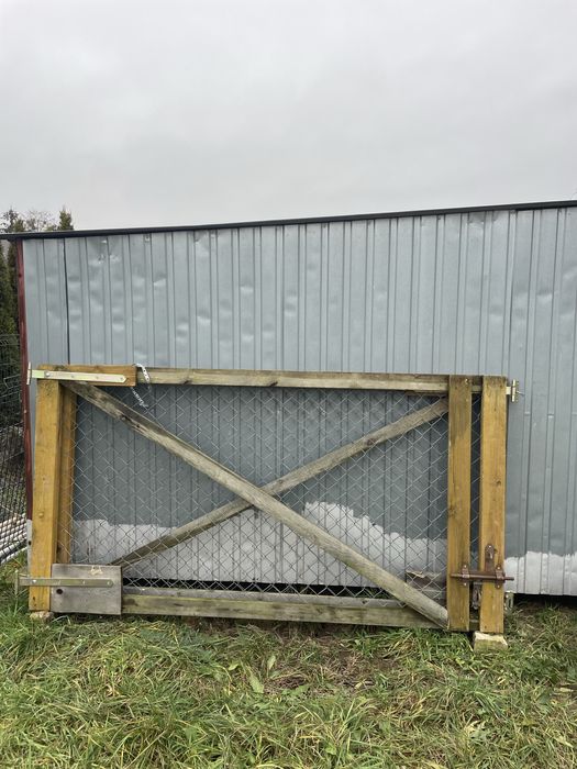 Brama tymczasowa na budwę