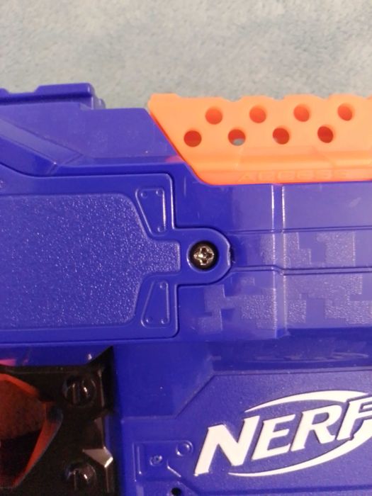 Karabin Nerf „ N-strike Stryfe" w kolorze niebieskim