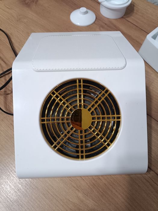 Витяжка для маникюра