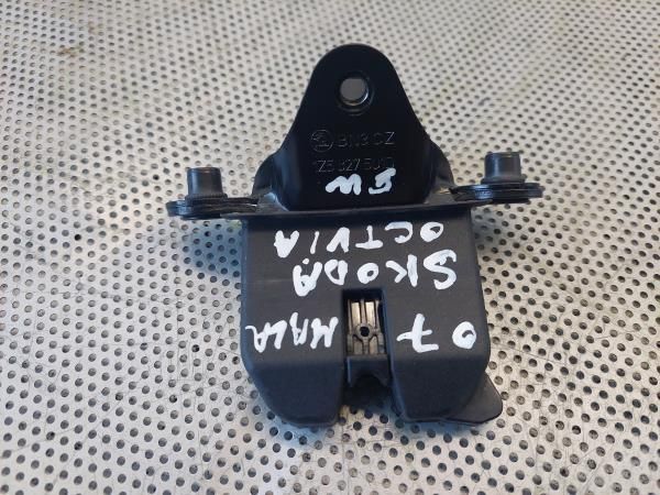 Fechadura / fecho da mala SKODA Octavia I Hatchback (1U2)