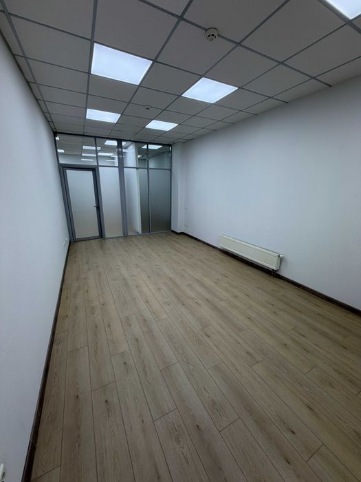 БЕЗ%, Оренда офісу, м. Лівобережна, вул. Раїси Окіпної 4Б, 87 м², 2 хв до метро