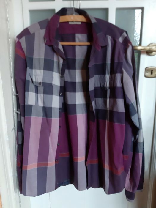 Burberry koszula L krata 100% oryginał nr seryjny

Piękna wyjątkowa