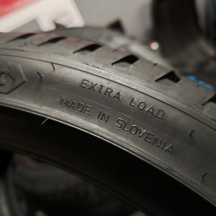 225/40/18 XL Sprzedam komplet opon całorocznych Goodyear