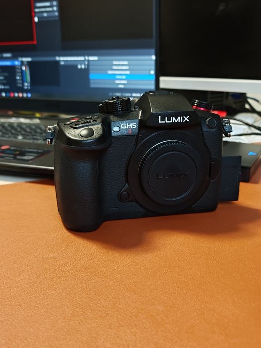 Panasonic LUMIX GH5 II — камера 4K 60p