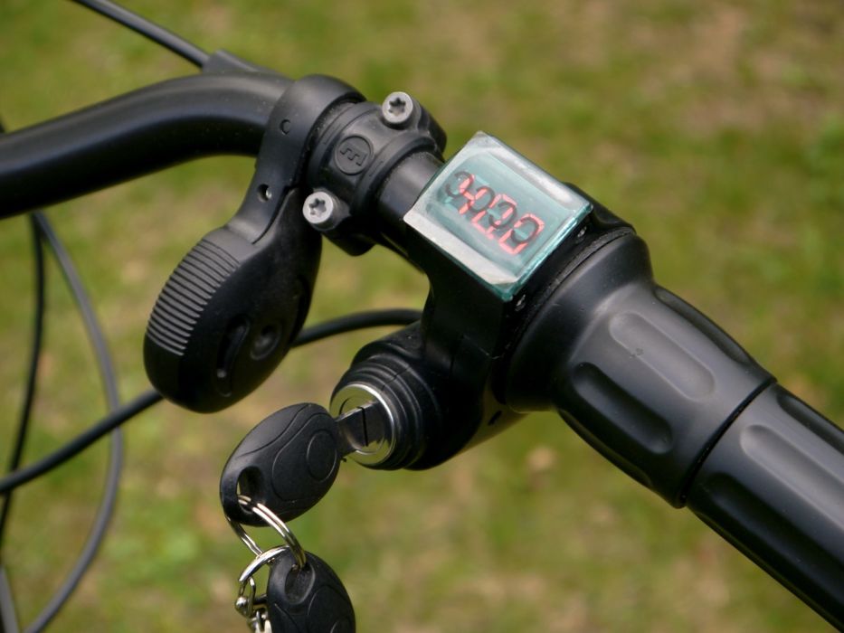 Raleigh Dover 15Ah | Manetka gazu | Okazja 
Opis: