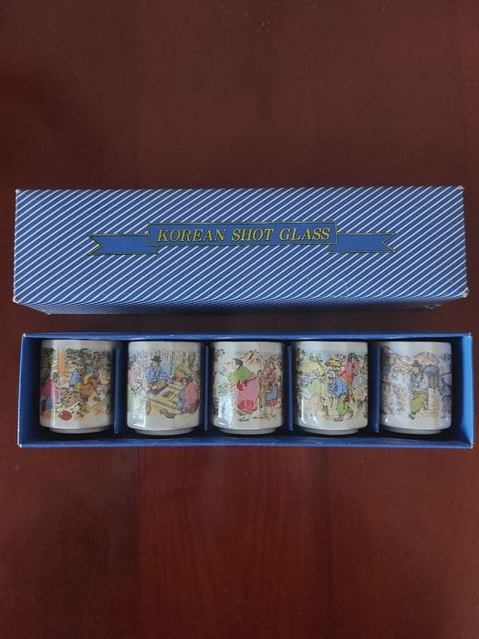 Рюмки. Костяной фарфор. Ручная роспись. Корея