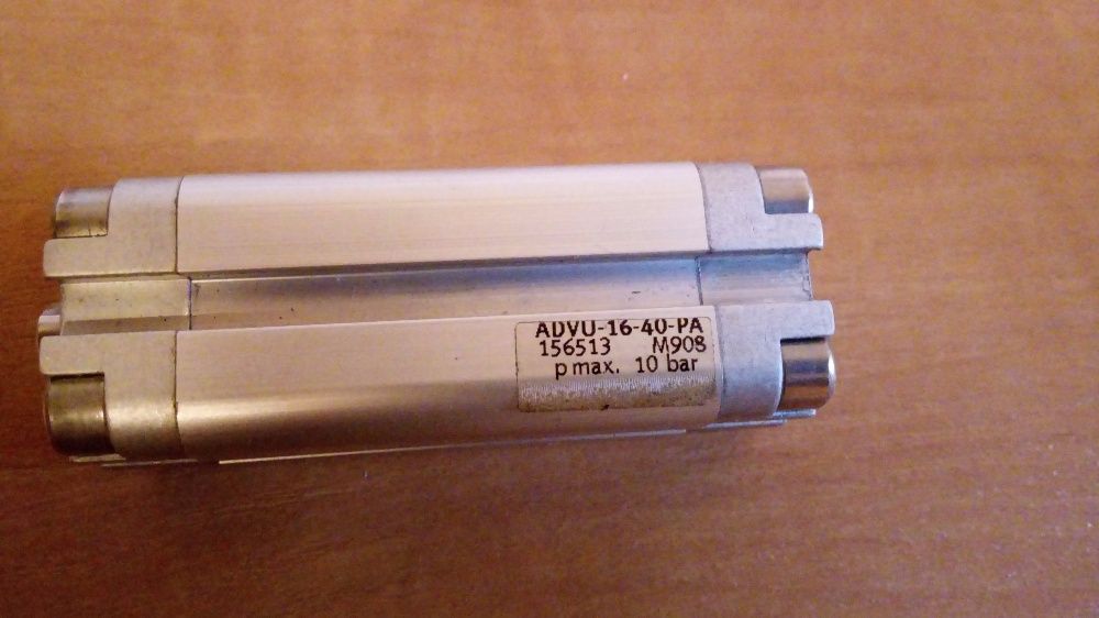 FESTO Siłownik ADVU-16