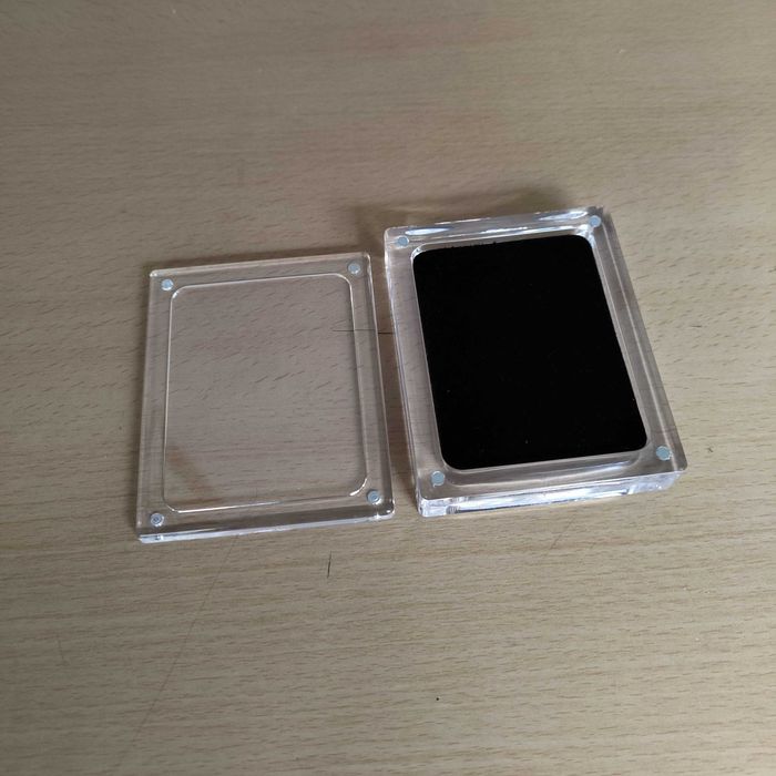 Expositor Magnético para Cromos ou Joias