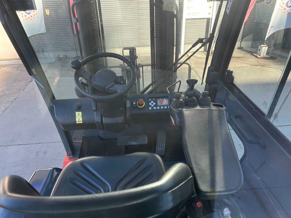 Empilhador Toyota 2000 Kgs Elétrico