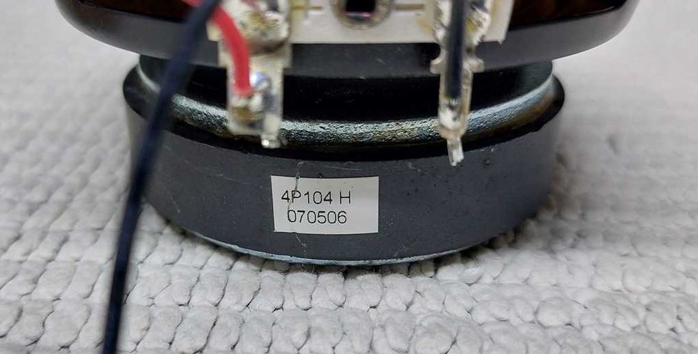 Głośnik uniwersalny 4 ohm 30W