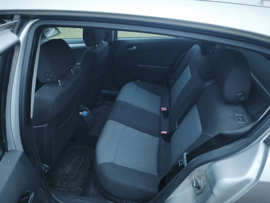 Opel Astra H 1.9 CDTI 100KM