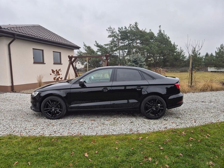 Audi A3 Limousine Virtual zegary aktywny tempomat pełny led bdb stan Stronic