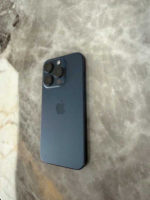 Apple iPhone 15 Pro 256GB Titanium Blue