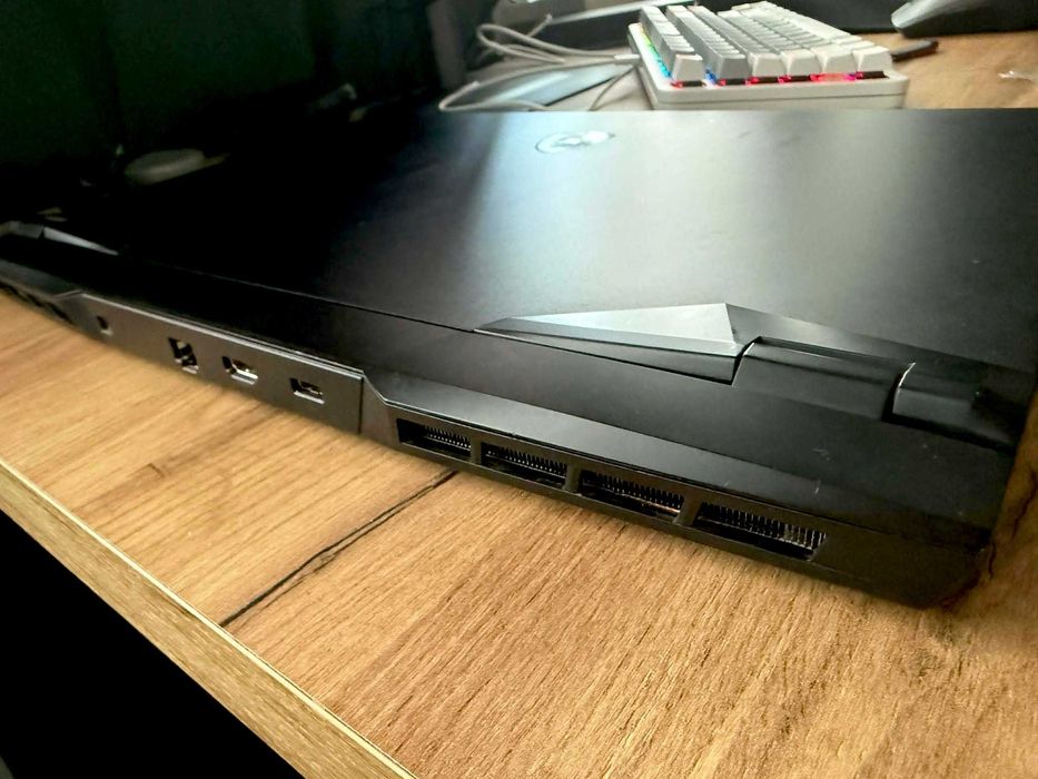 Laptop MSI GP76 Leopard