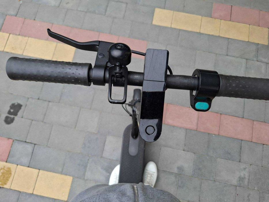 Електросамокат Xiaomi Mi Electric Scooter Mercedes-AMG Petronas F1