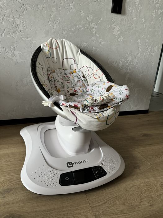 Заколисувальний центр 4moms
