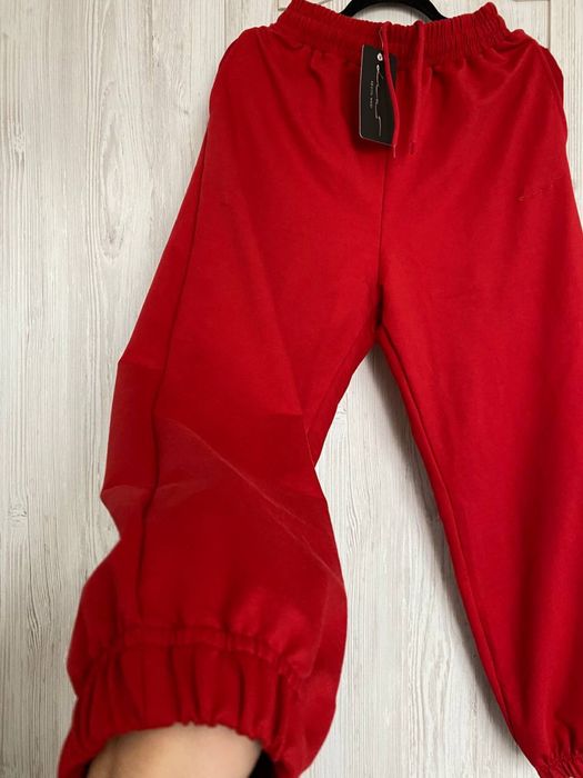 Джогери жіночі червоні