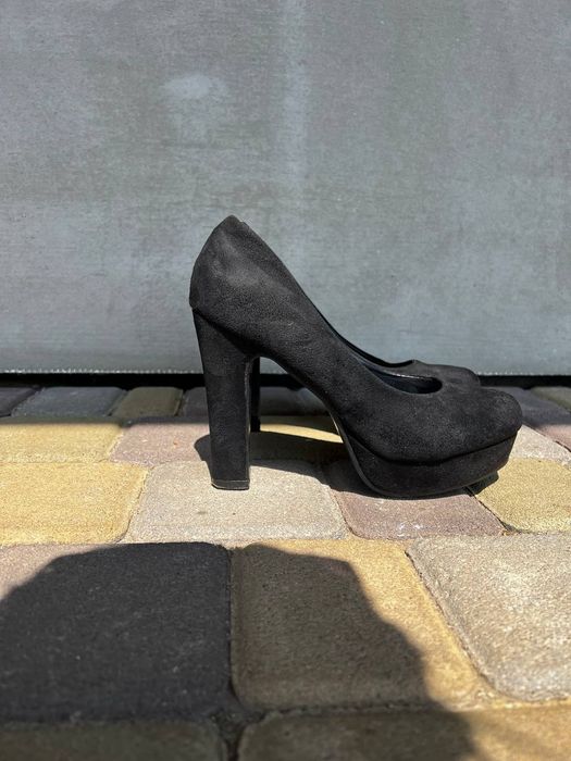 Туфлі 37 розмір каблук 11 см