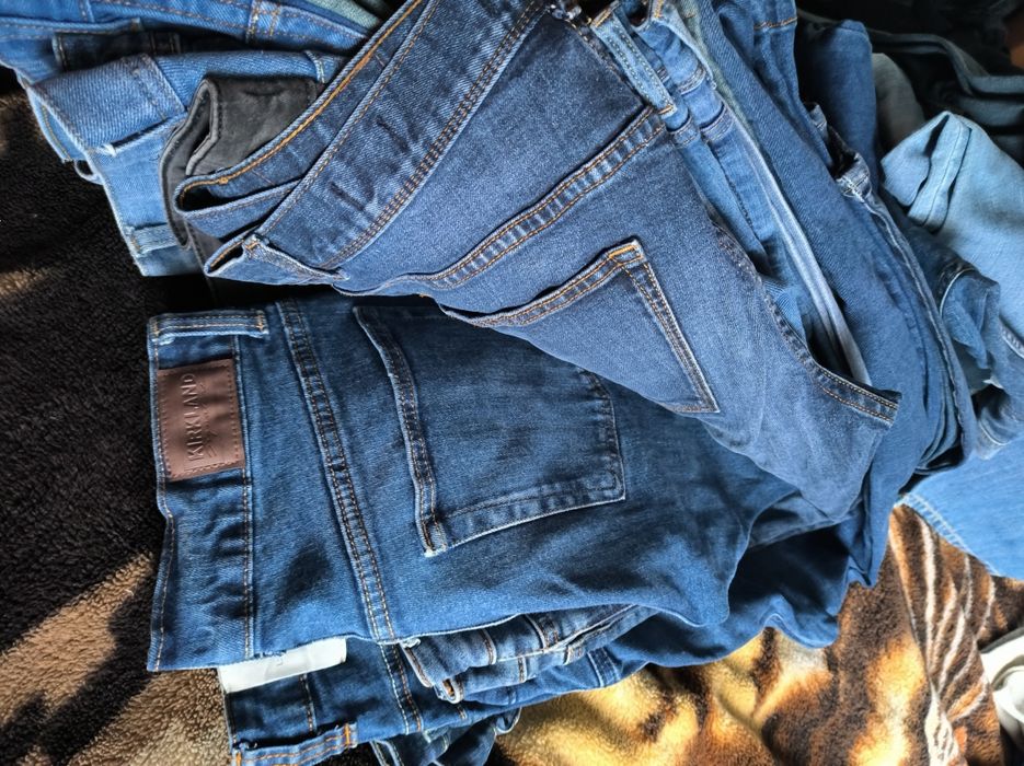 Бриджі джинси( п'ятнадцять пар),шорти в гарному стані