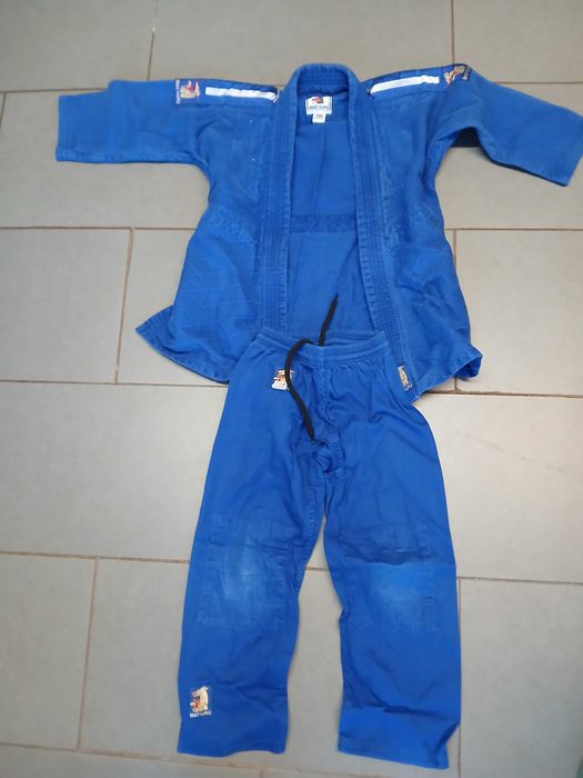 Fatos de judo tamanho 130