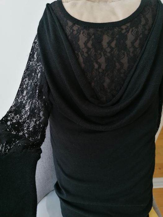 Sweterek długi  tunika z koronką