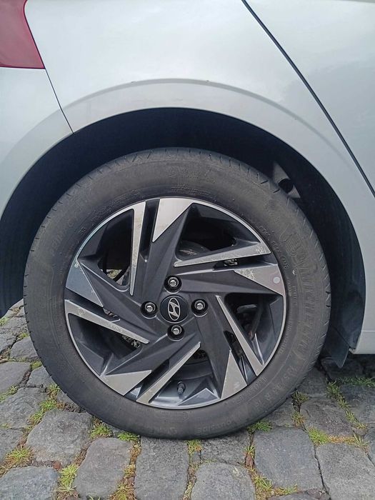 4 jantes R16 Hyundai I20 + pneus 195/55 R16 , furação 4x100