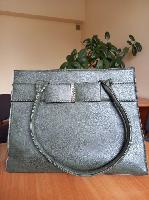 Сумка жіноча з якісної штучної шкіри