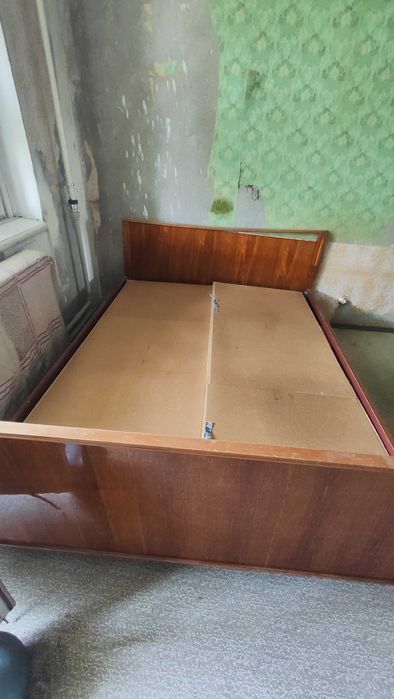На доски / дерево