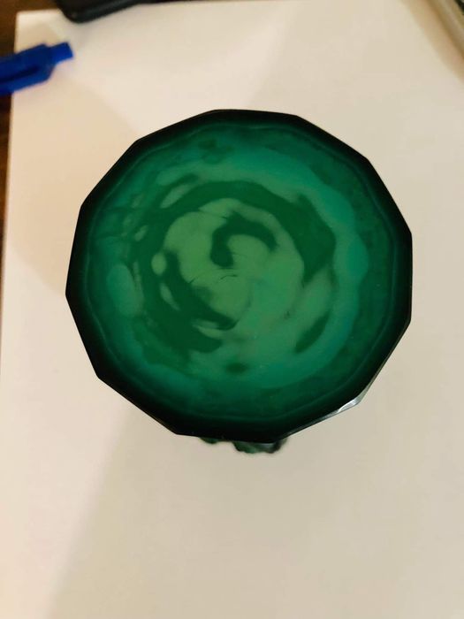 Zielony wazonik 800 zł