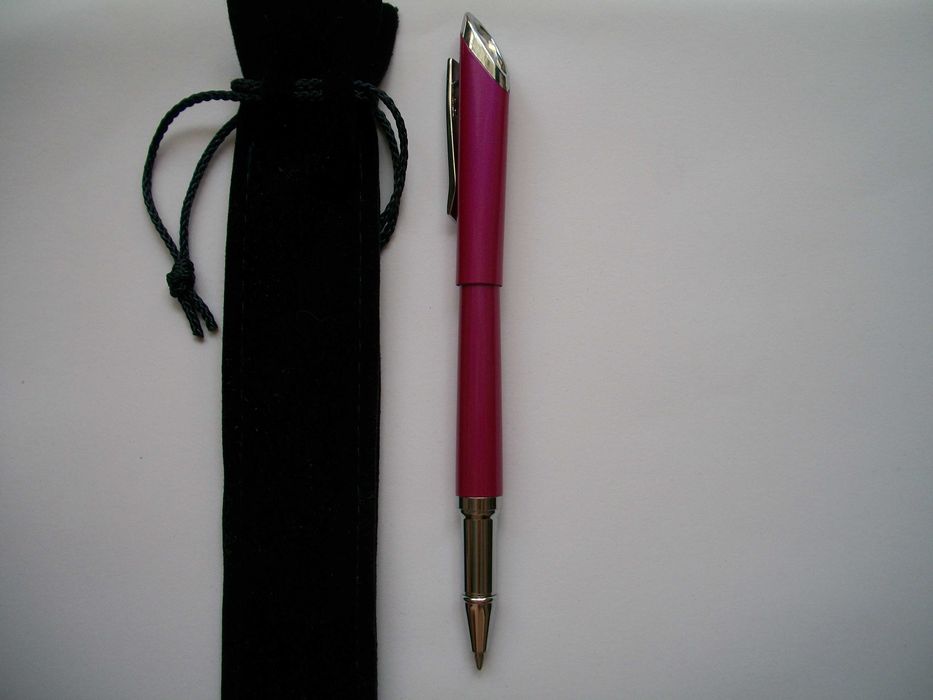 шариковая ручка Swarovski 5281124 Crystal Starlight  цвет фуксия ориг.