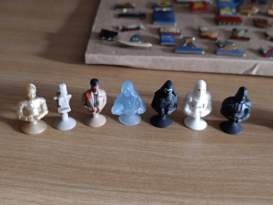 60 Bonecos da Star Wars e da Marvel