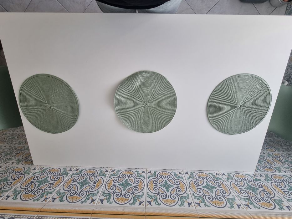 Mesa cozinha em excelente estado