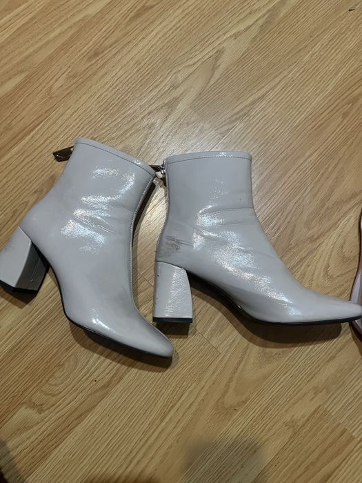 жіночі туфлі на каблуку