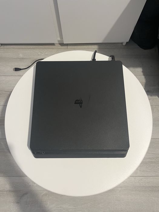 konsola ps4 slim 1tb