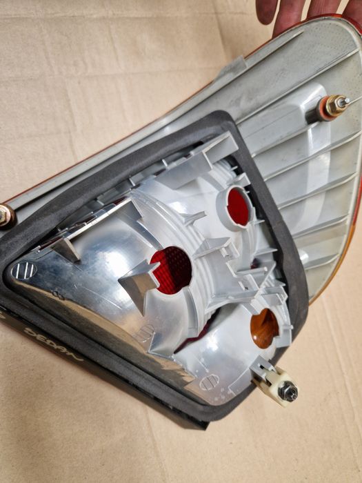 Lampa prawa tylna prawy tył BMW E46 przedlift sedan