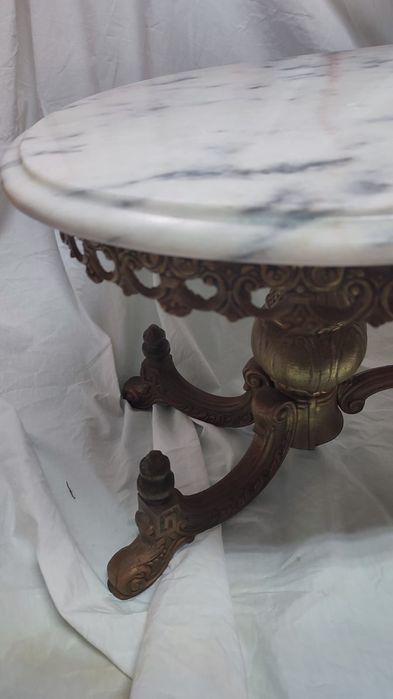 Mesa de centro, antiga, oval