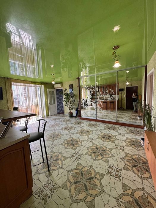 Большая двухкомнатная квартира возле 7 школы г.Черноморск