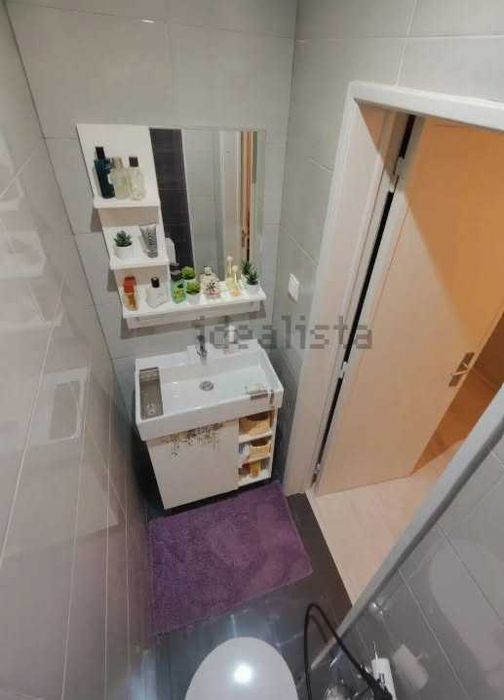 Two-bedroom apartment for rent in Rua República da Bolívia, Benfica