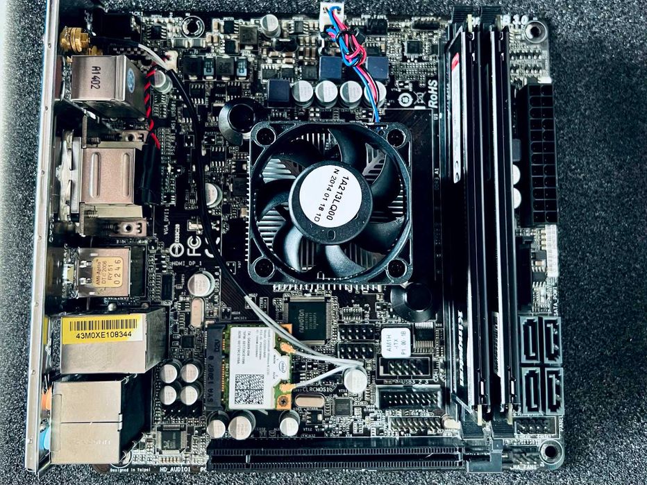 Super energooszczędna platforma Asrock AM1H-ITX, AMD Athlon 5350, 12GB