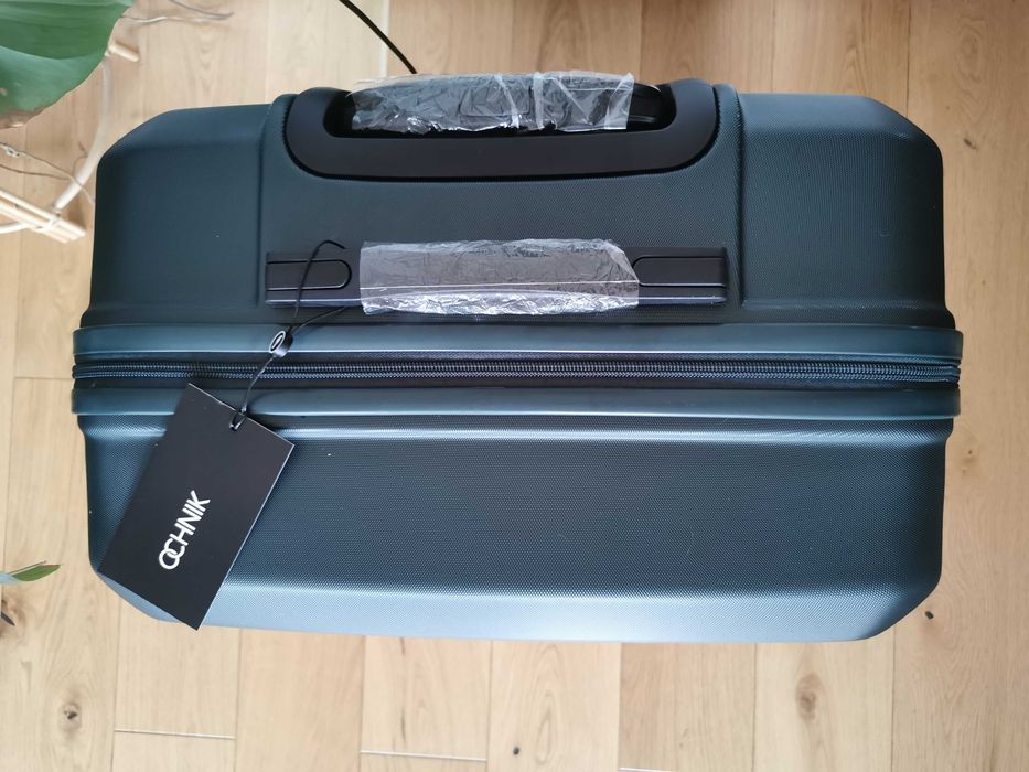 Duża walizka kabinowa Ochnik 28" (75x47,5x29 cm)