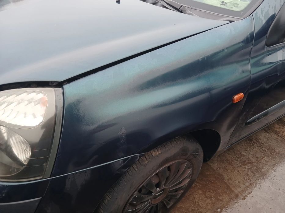 Guarda-lamas esquerdo RENAULT Clio II (BB0/1/2_, CB0/1/2_)