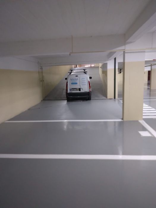 ÉPOXY Pavimentos e paredes em epóxi, autonivelantes antiderrapantes