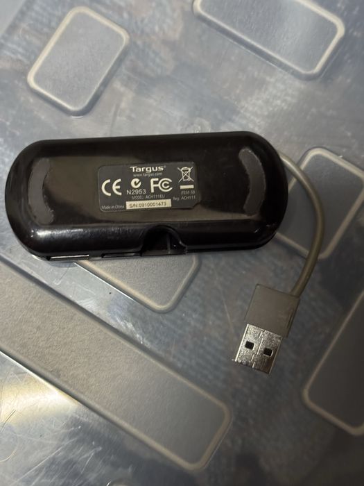 Hub com quatro entradas