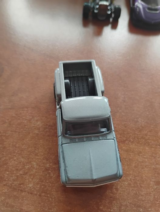 Samochody marki hot wheels